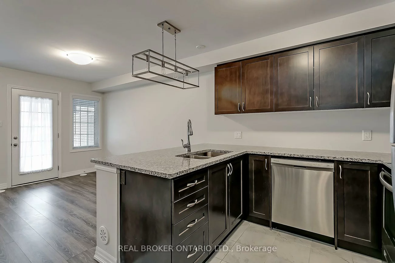121, Christopher, 1008 - GO Glenorchy, Oakville