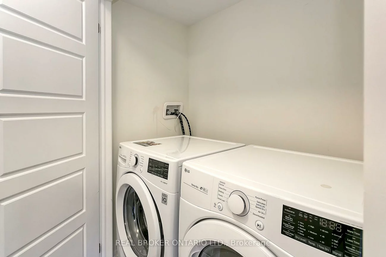 121, Christopher, 1008 - GO Glenorchy, Oakville