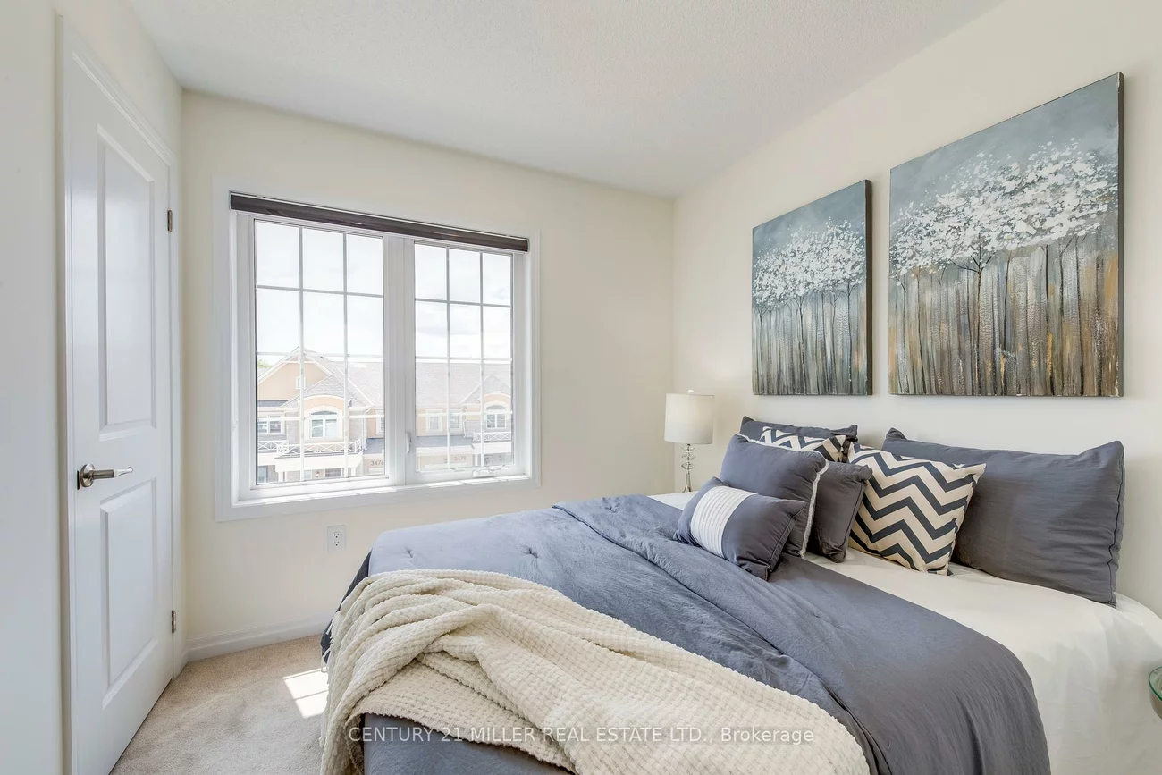 3473, Vernon Powell, 1008 - GO Glenorchy, Oakville
