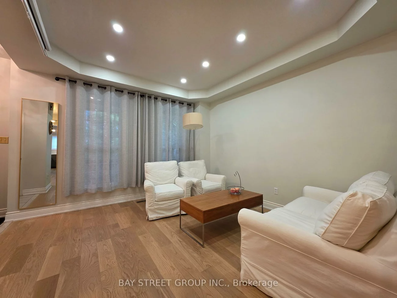 182, Gatwick, 1015 - RO River Oaks, Oakville