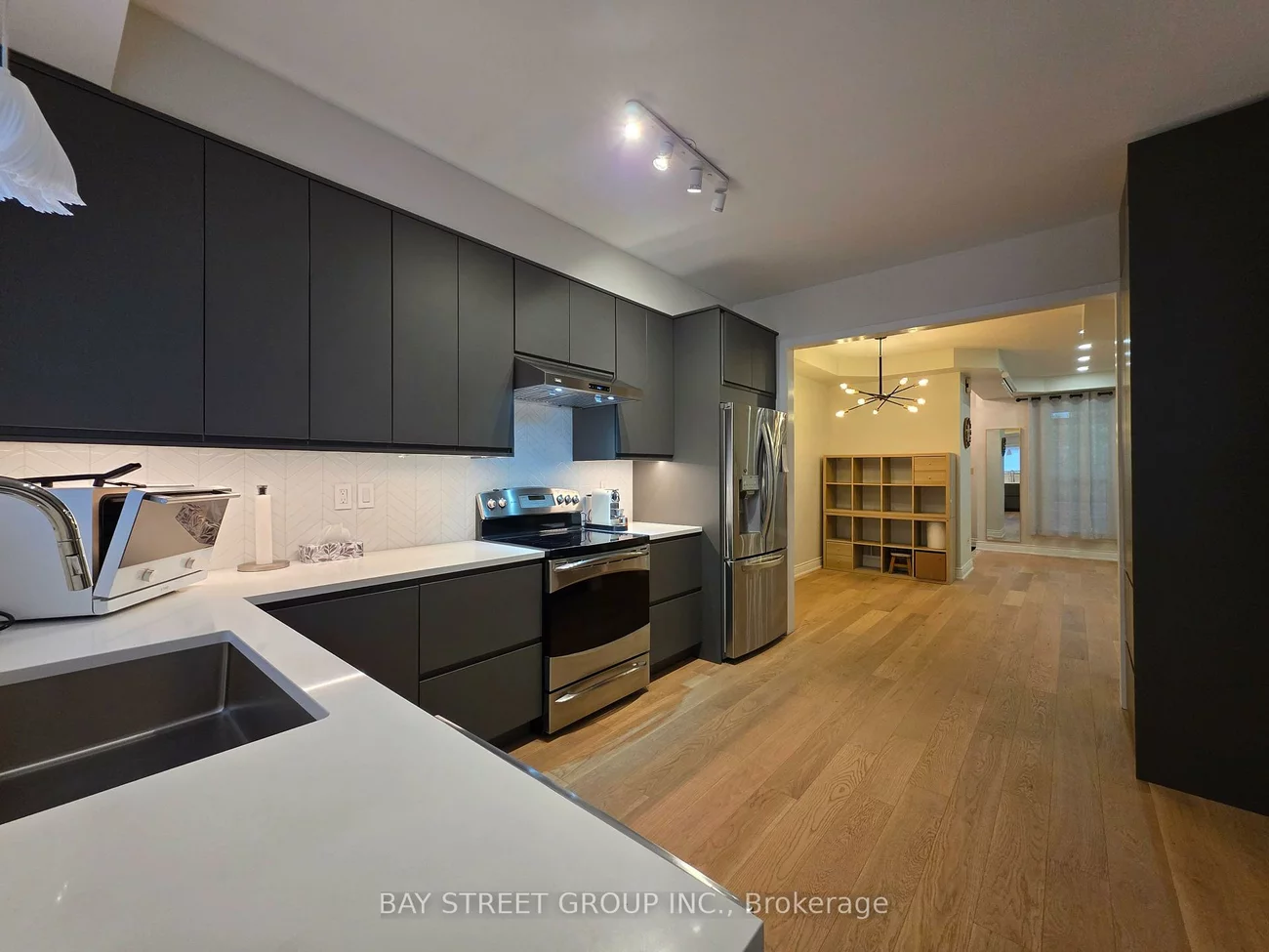 182, Gatwick, 1015 - RO River Oaks, Oakville