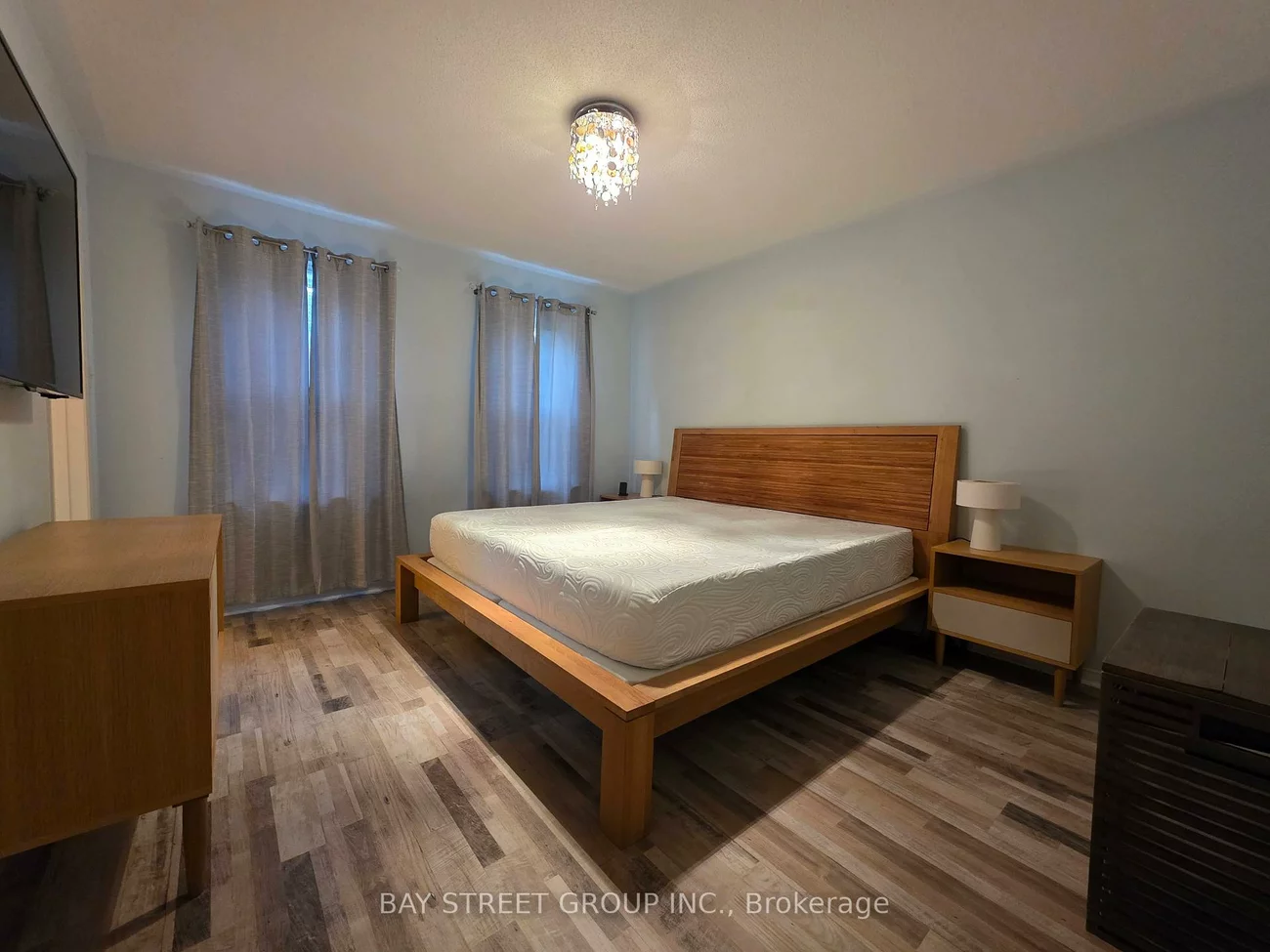182, Gatwick, 1015 - RO River Oaks, Oakville