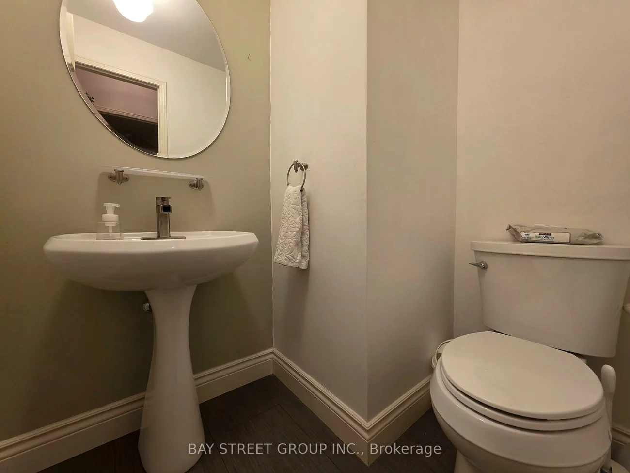 182, Gatwick, 1015 - RO River Oaks, Oakville