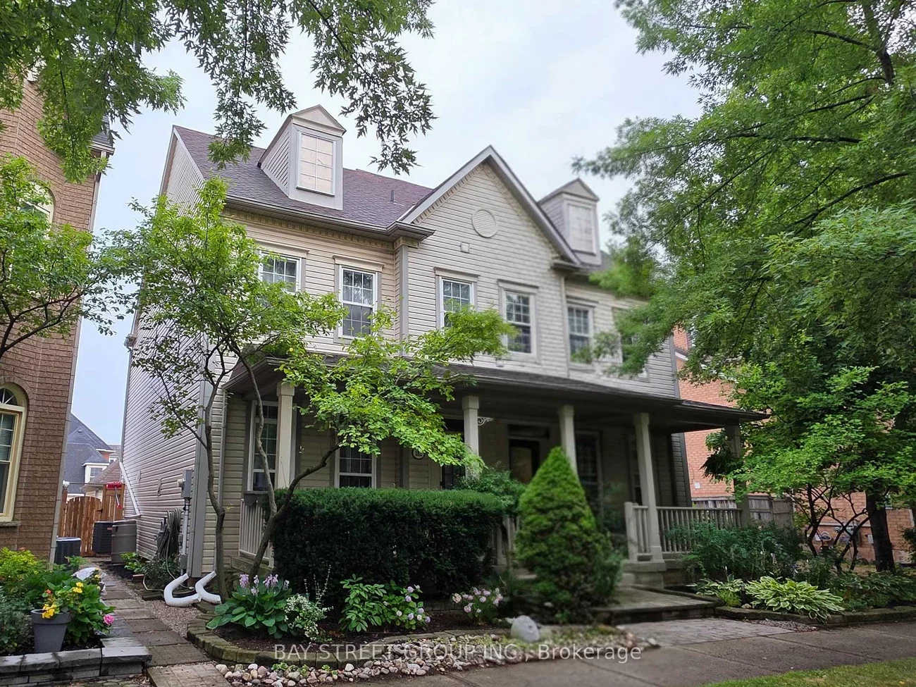182, Gatwick, 1015 - RO River Oaks, Oakville