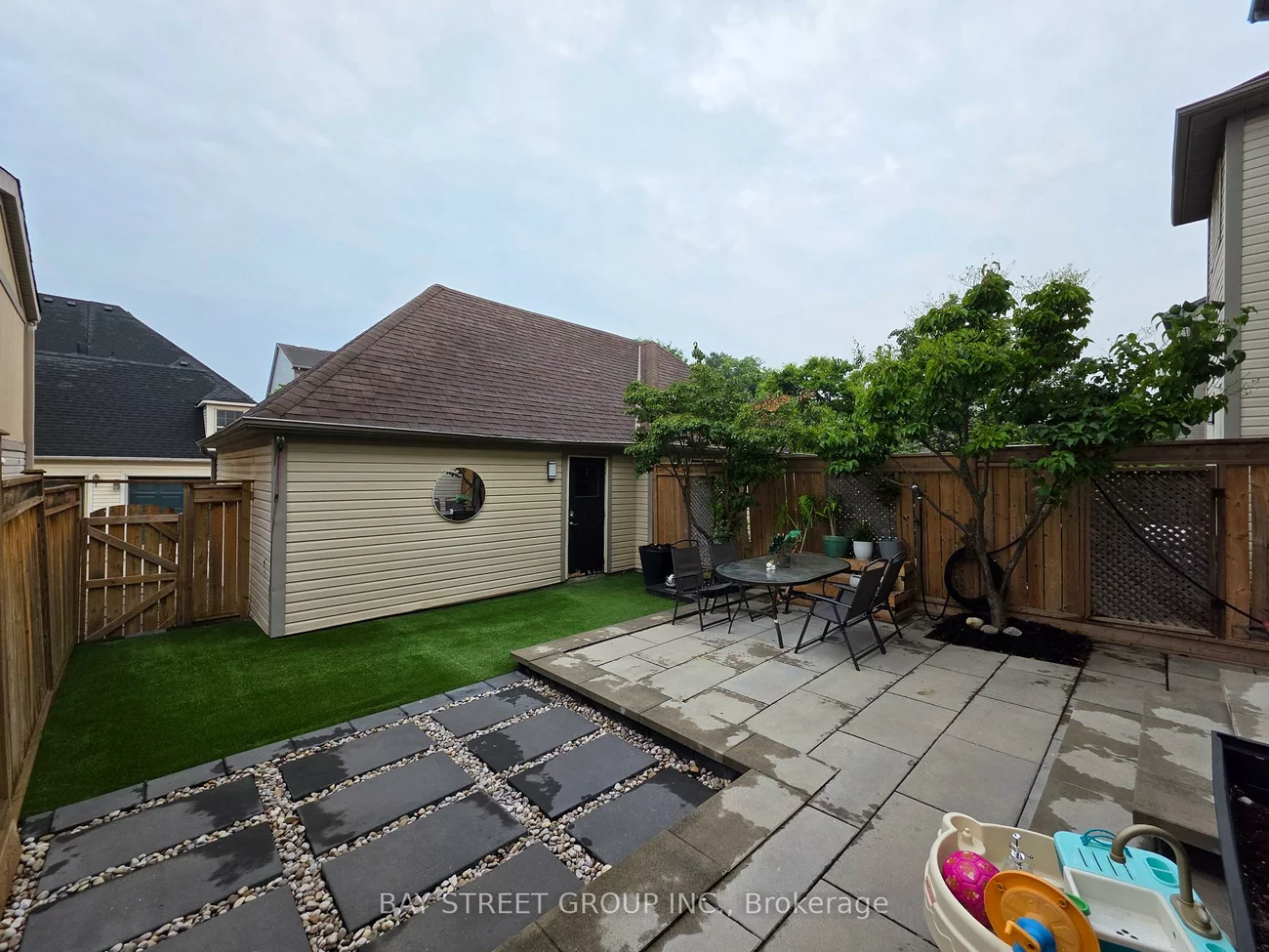 182, Gatwick, 1015 - RO River Oaks, Oakville