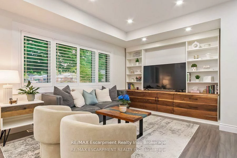 354, Bartos, 1002 - CO Central, Oakville