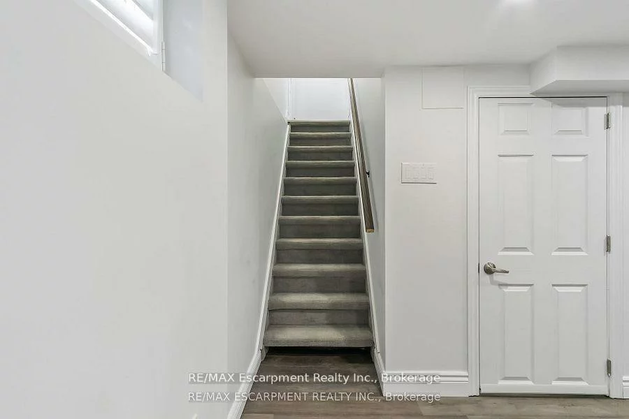 354, Bartos, 1002 - CO Central, Oakville