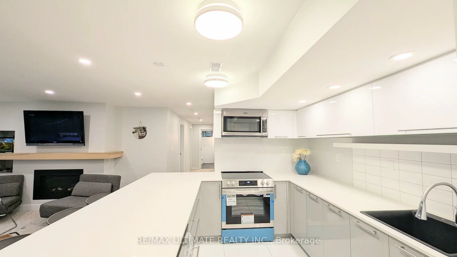 1101, Lakeshore, 1001 - BR Bronte, Oakville