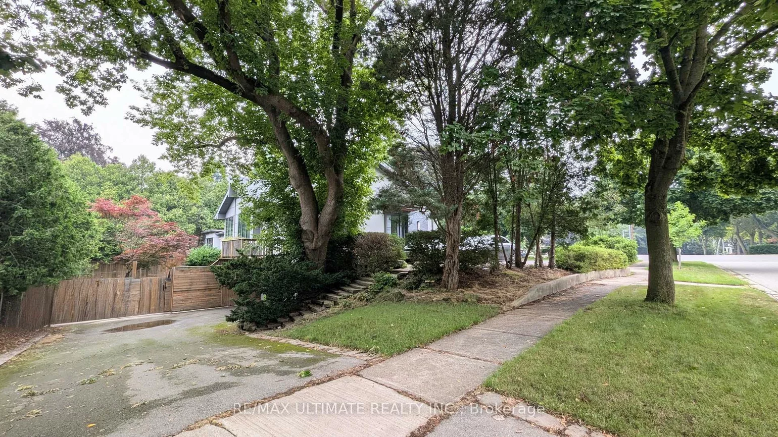 1101, Lakeshore, 1001 - BR Bronte, Oakville