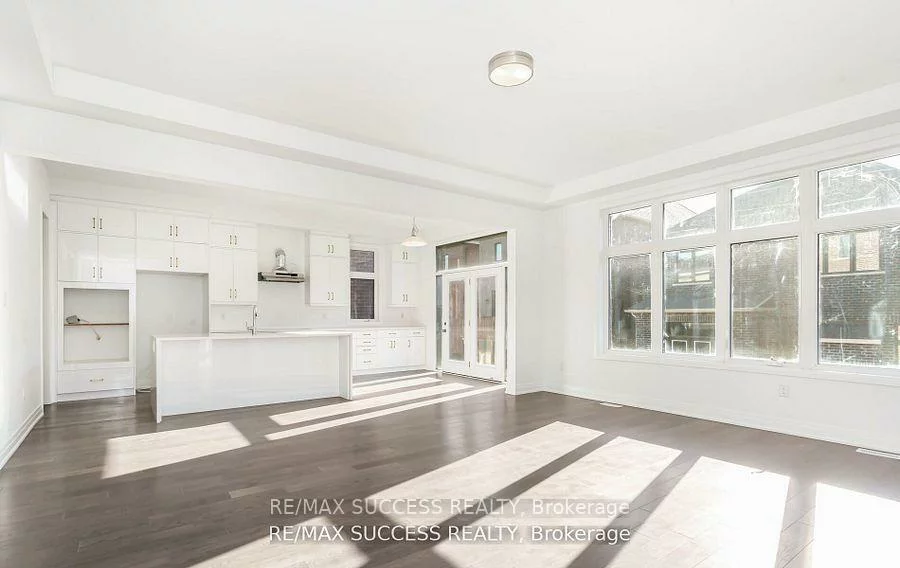 3130, Travertine, 1012 - NW Northwest, Oakville