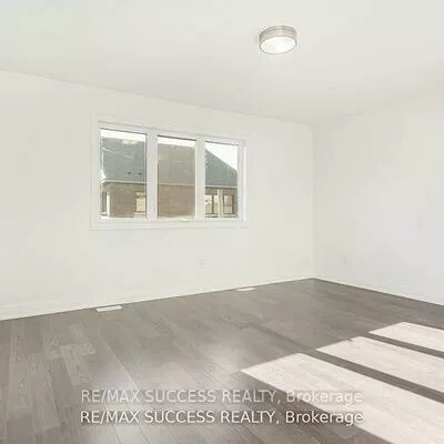 3130, Travertine, 1012 - NW Northwest, Oakville