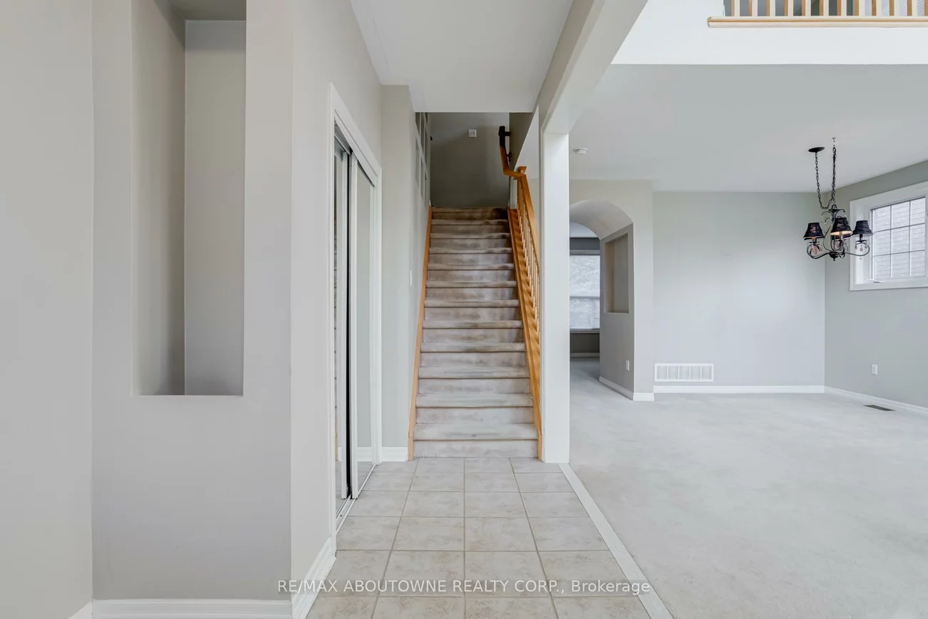 2245, RIVERDALE, 1022 - WT West Oak Trails, Oakville
