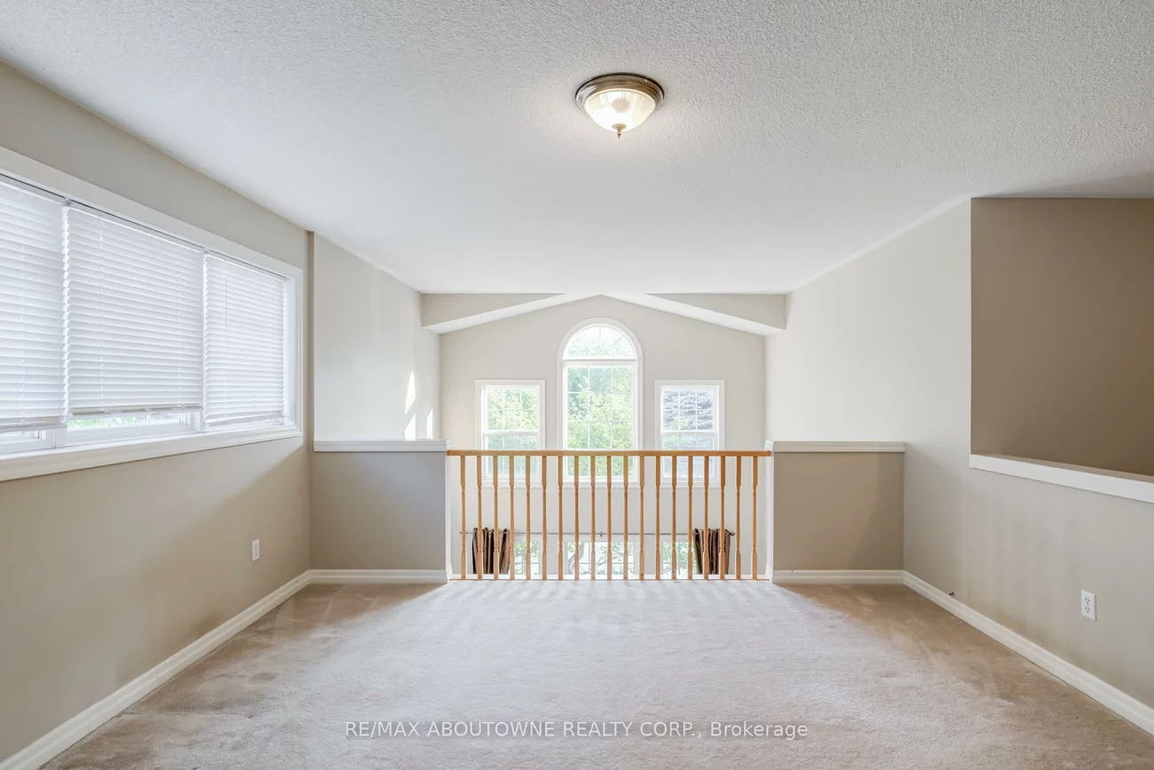 2245, RIVERDALE, 1022 - WT West Oak Trails, Oakville