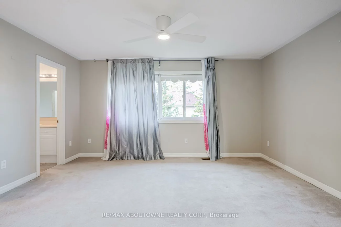 2245, RIVERDALE, 1022 - WT West Oak Trails, Oakville