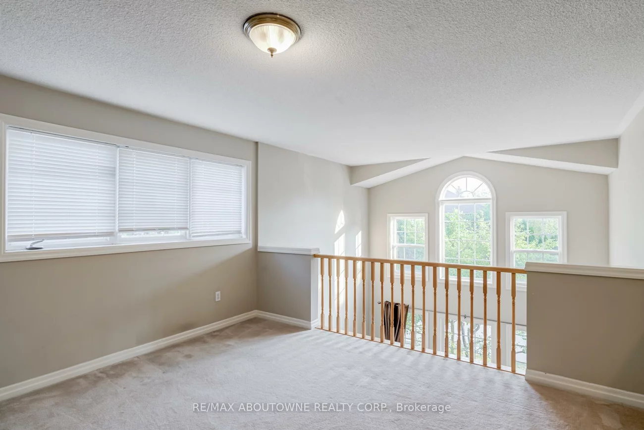 2245, RIVERDALE, 1022 - WT West Oak Trails, Oakville