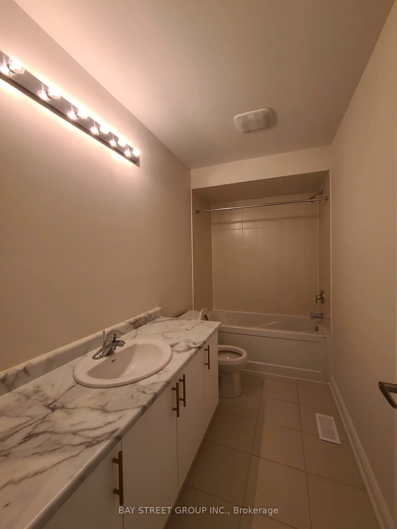 3385, Sixth, 1008 - GO Glenorchy, Oakville