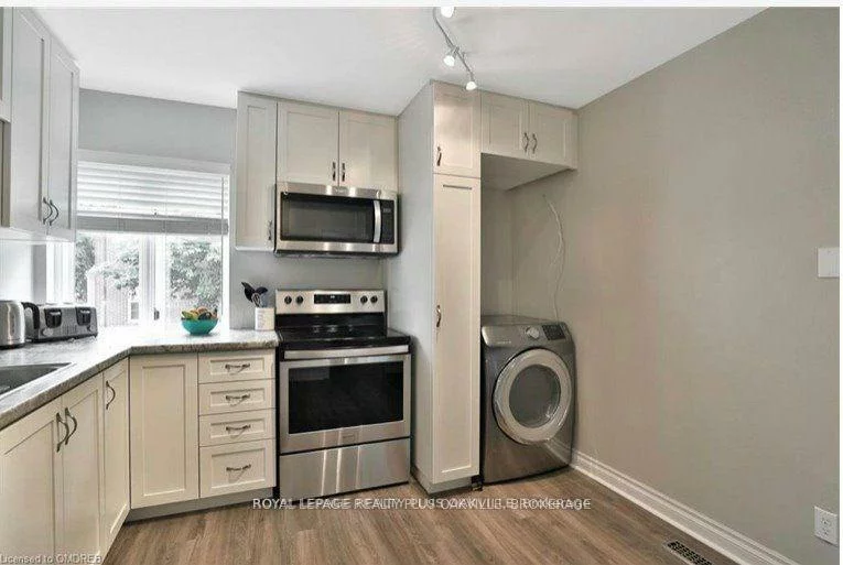 312, Reynolds, 1013 - OO Old Oakville, Oakville