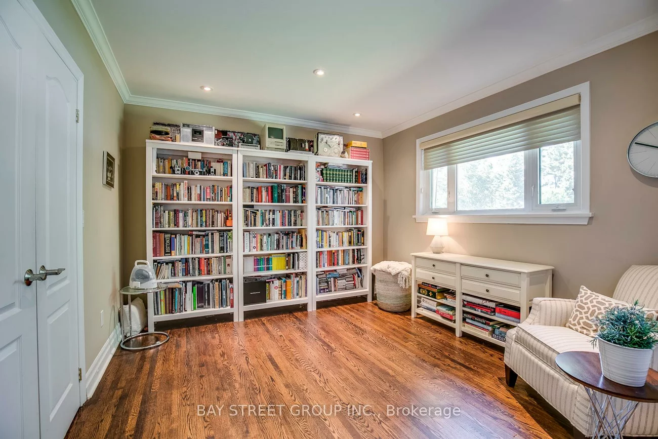 256, Eastcourt, 1006 - FD Ford, Oakville