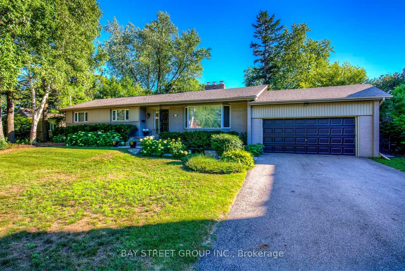 256, Eastcourt, 1006 - FD Ford, Oakville