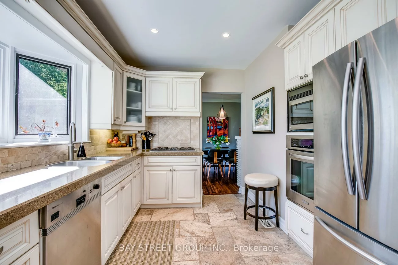 256, Eastcourt, 1006 - FD Ford, Oakville
