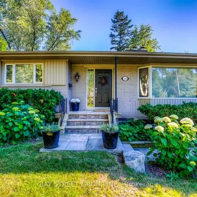 256, Eastcourt, 1006 - FD Ford, Oakville