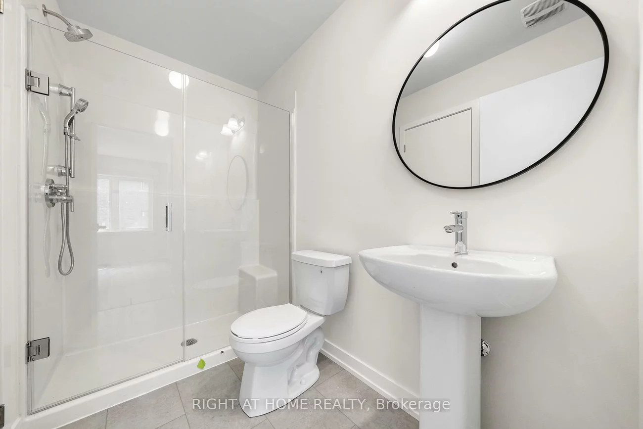 1355, Shevchenko, 1012 - NW Northwest, Oakville