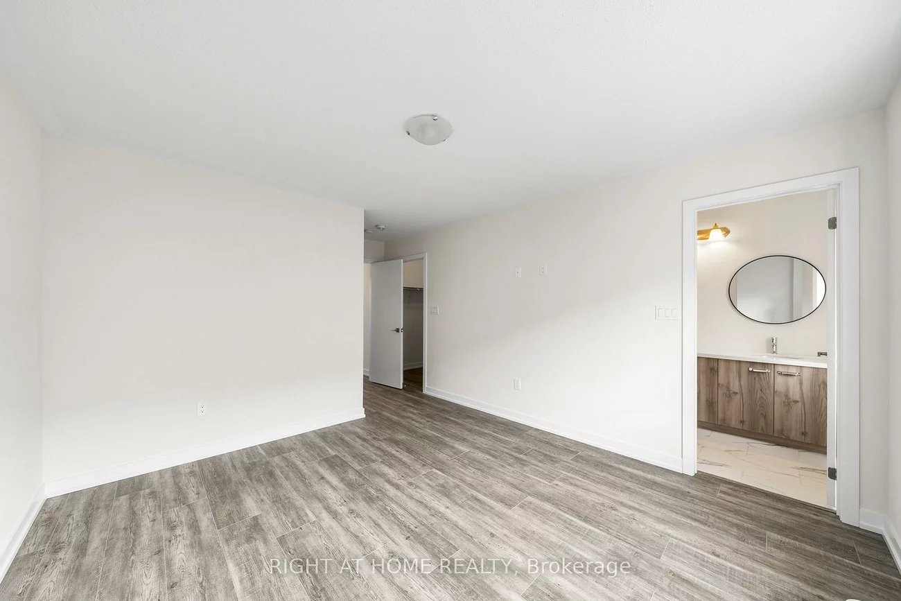 1355, Shevchenko, 1012 - NW Northwest, Oakville