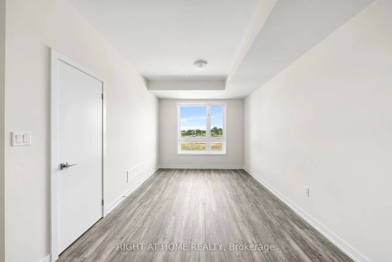 1355, Shevchenko, 1012 - NW Northwest, Oakville