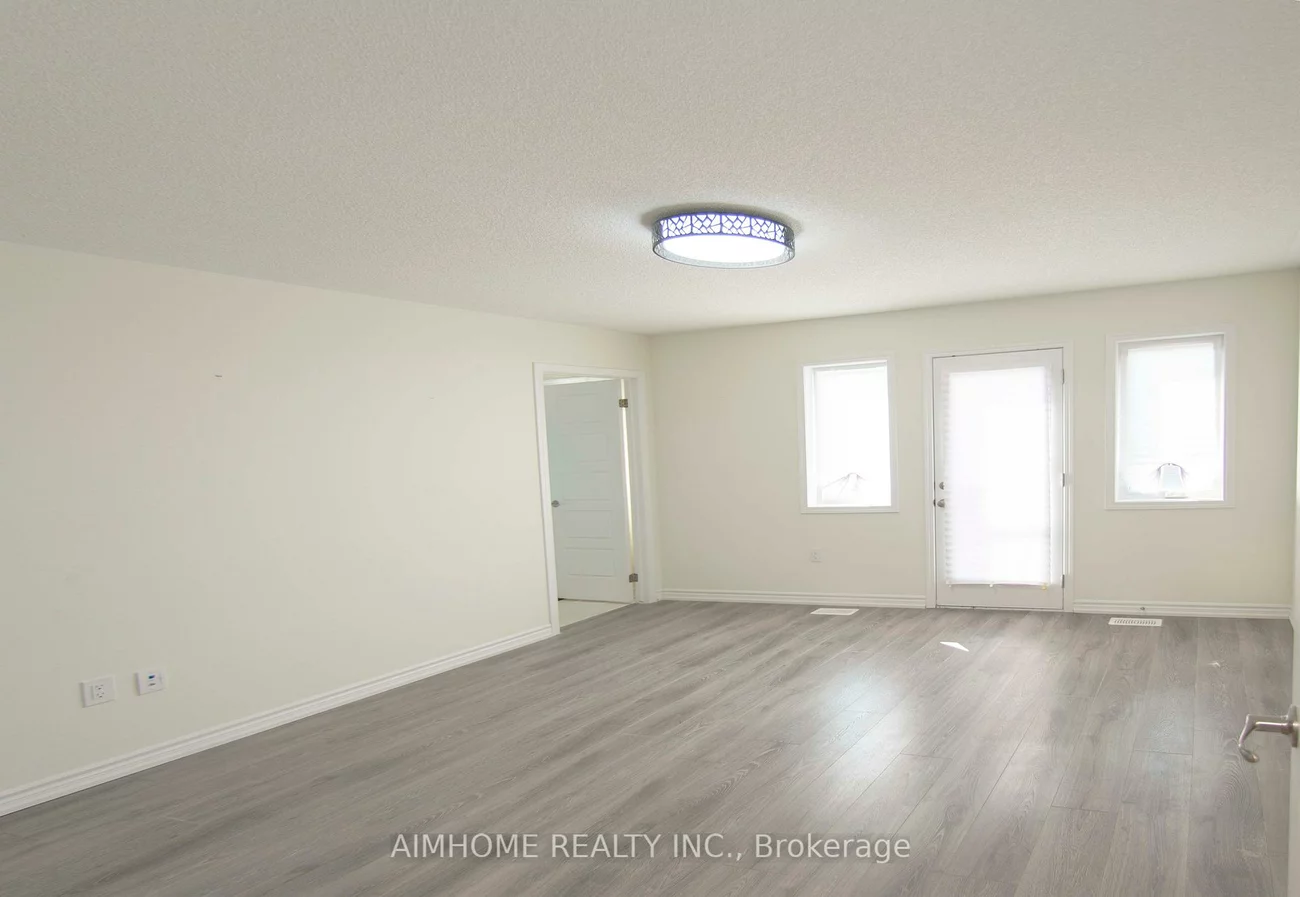 129, STORK, 1008 - GO Glenorchy, Oakville