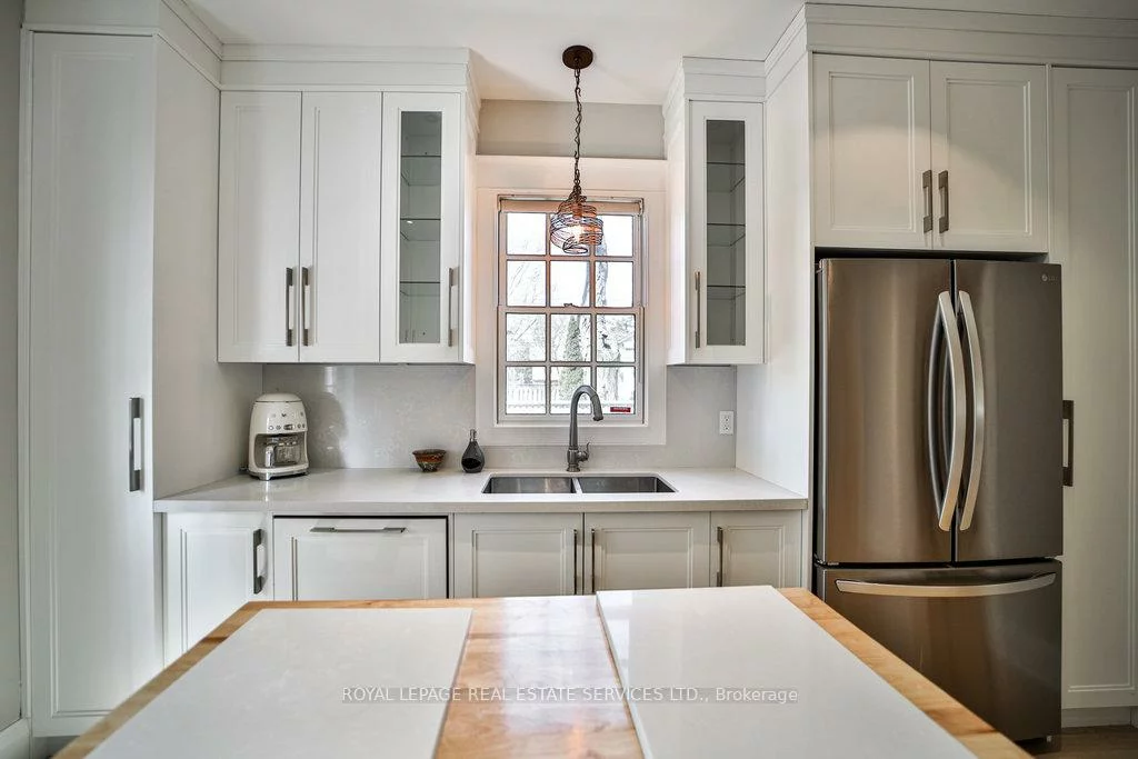 128, Chisholm, 1002 - CO Central, Oakville