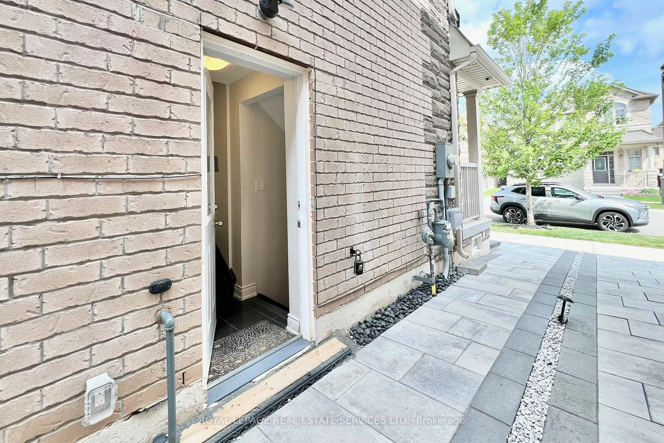 411, Grindstone, 1010 - JM Joshua Meadows, Oakville