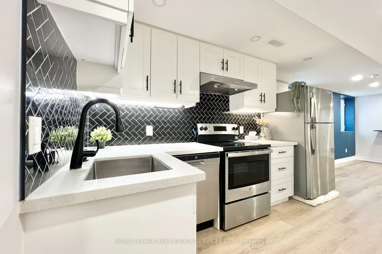 411, Grindstone, 1010 - JM Joshua Meadows, Oakville
