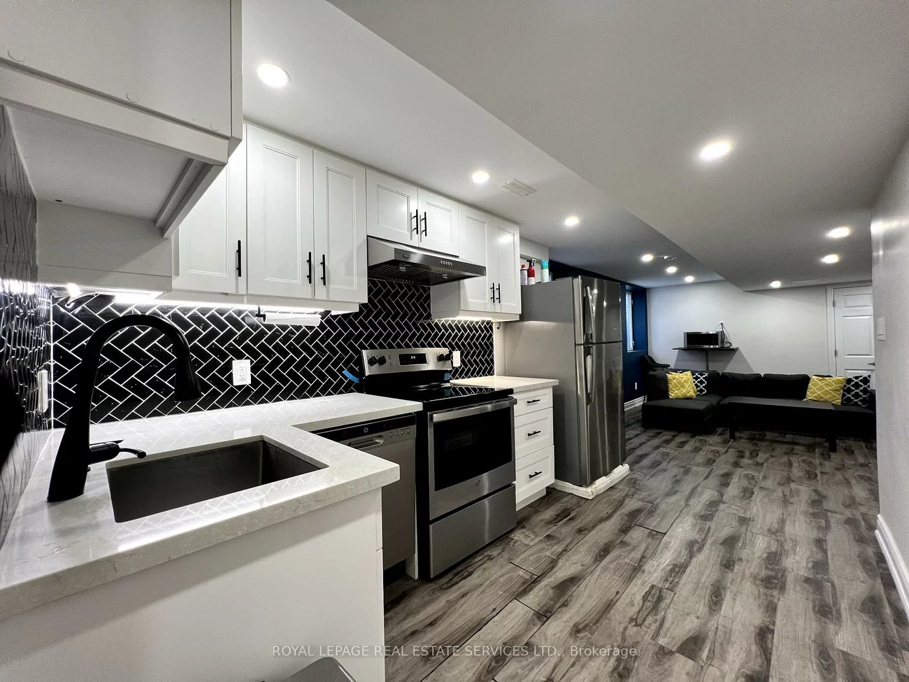 411, Grindstone, 1010 - JM Joshua Meadows, Oakville