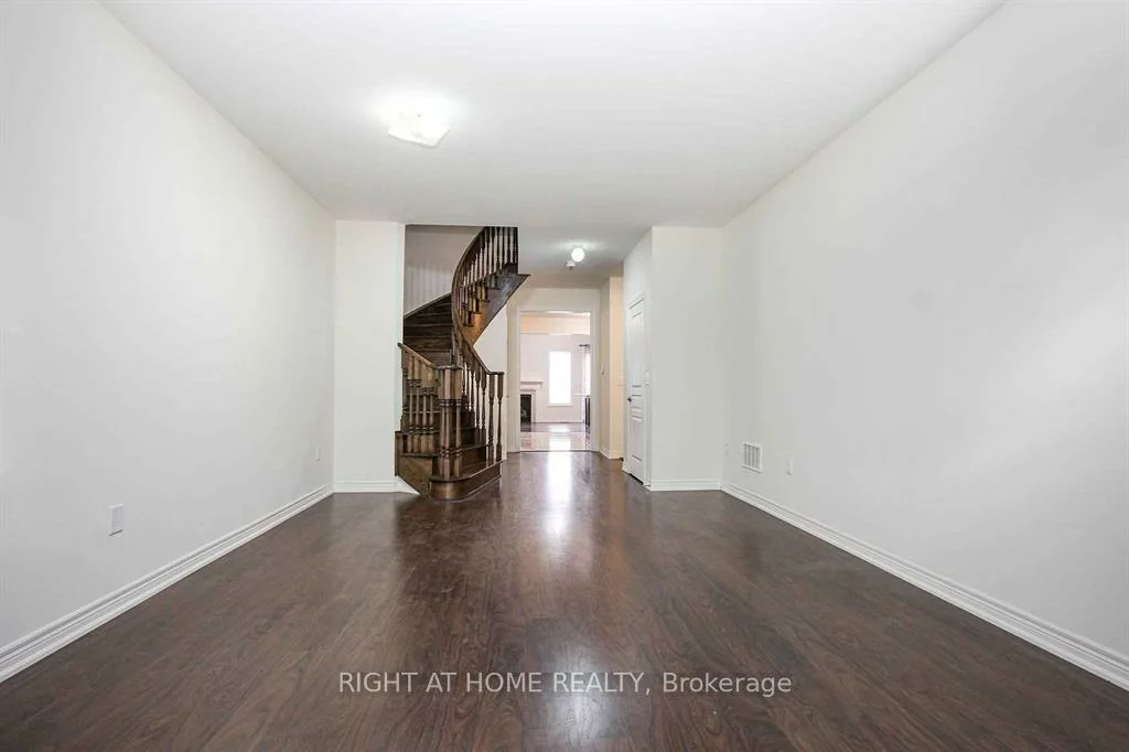3471, Fourth, 1016 - SH Sixteen Hollow, Oakville