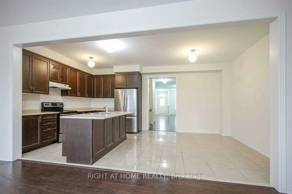 3471, Fourth, 1016 - SH Sixteen Hollow, Oakville