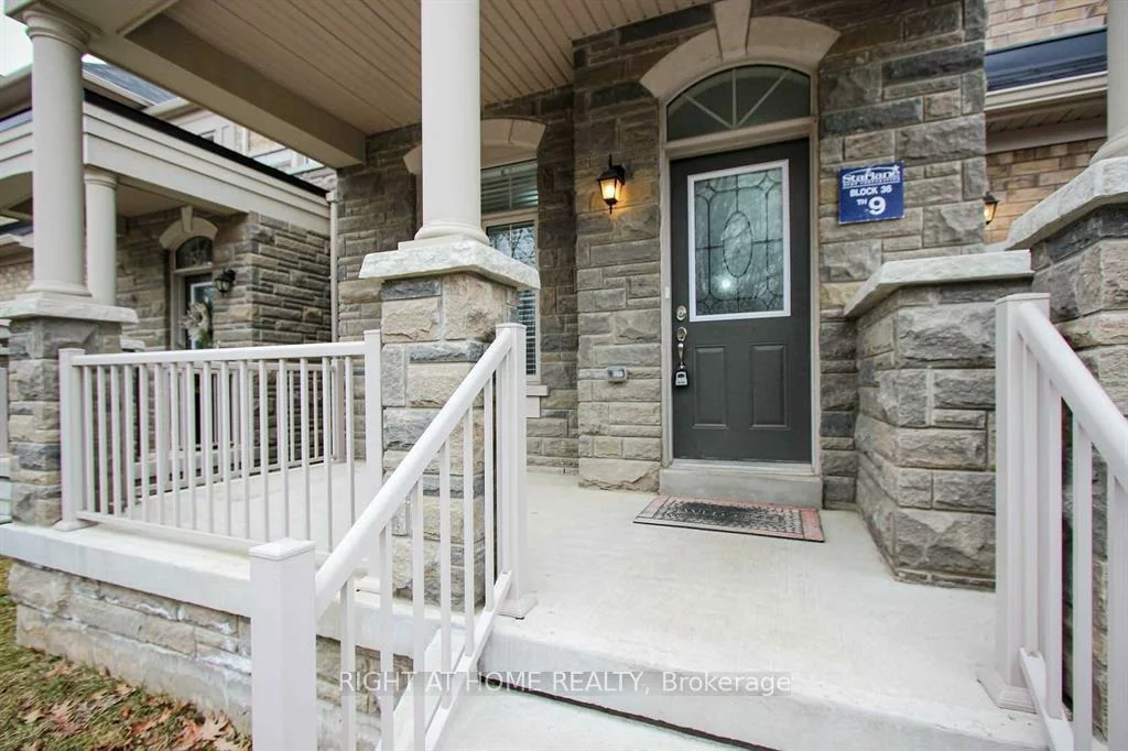 3471, Fourth, 1016 - SH Sixteen Hollow, Oakville