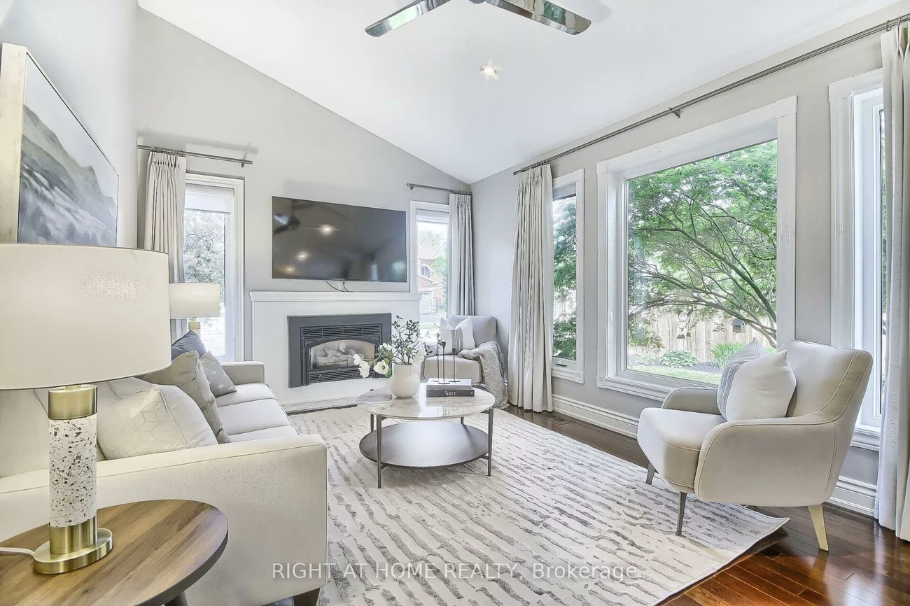 2279, Grand Ravine, 1015 - RO River Oaks, Oakville
