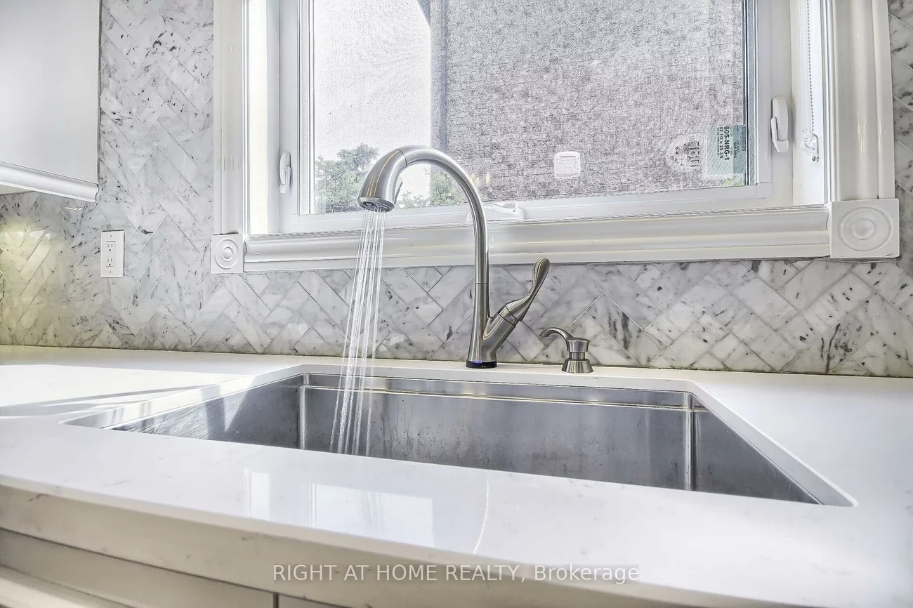 2279, Grand Ravine, 1015 - RO River Oaks, Oakville