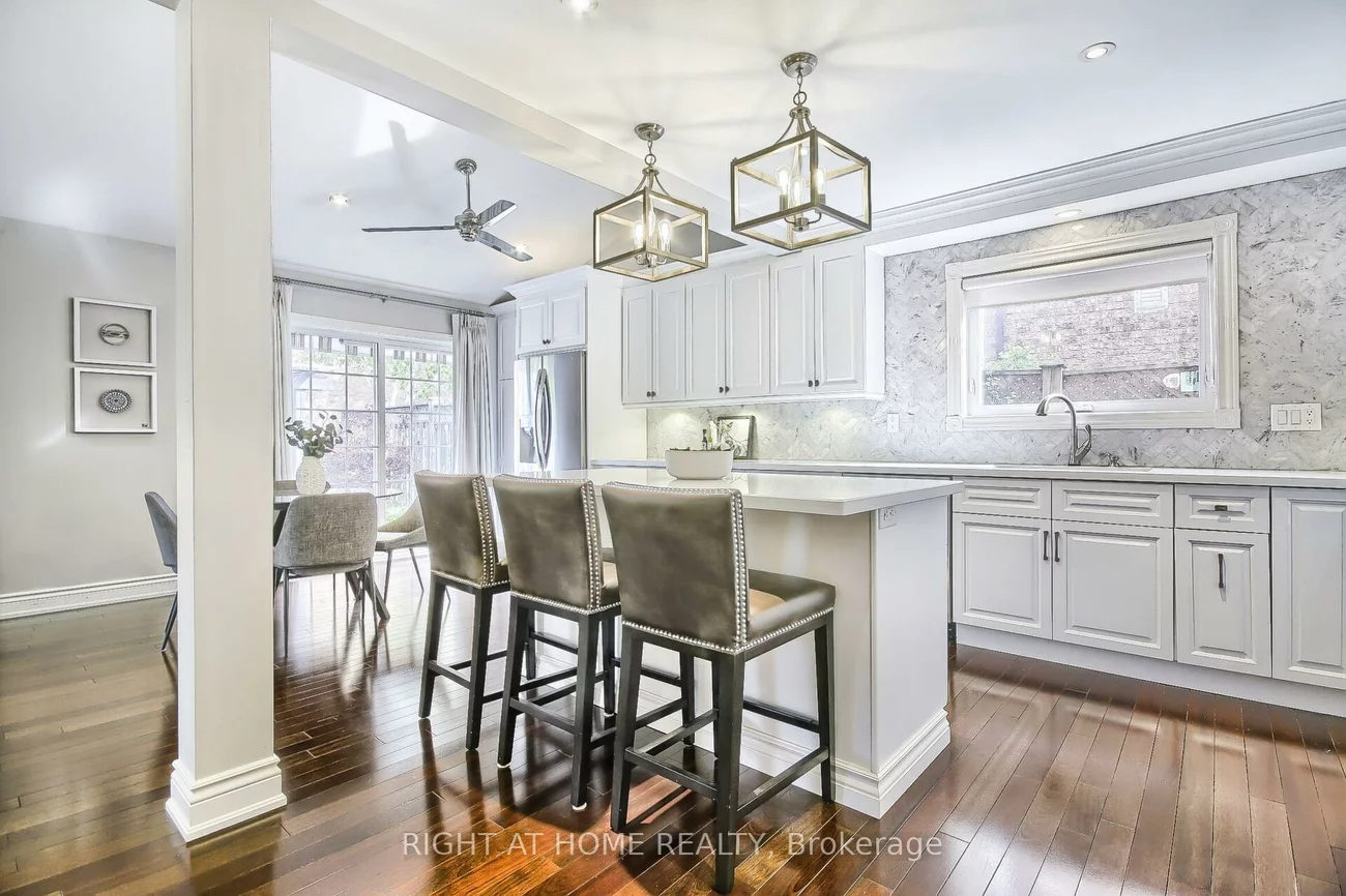 2279, Grand Ravine, 1015 - RO River Oaks, Oakville