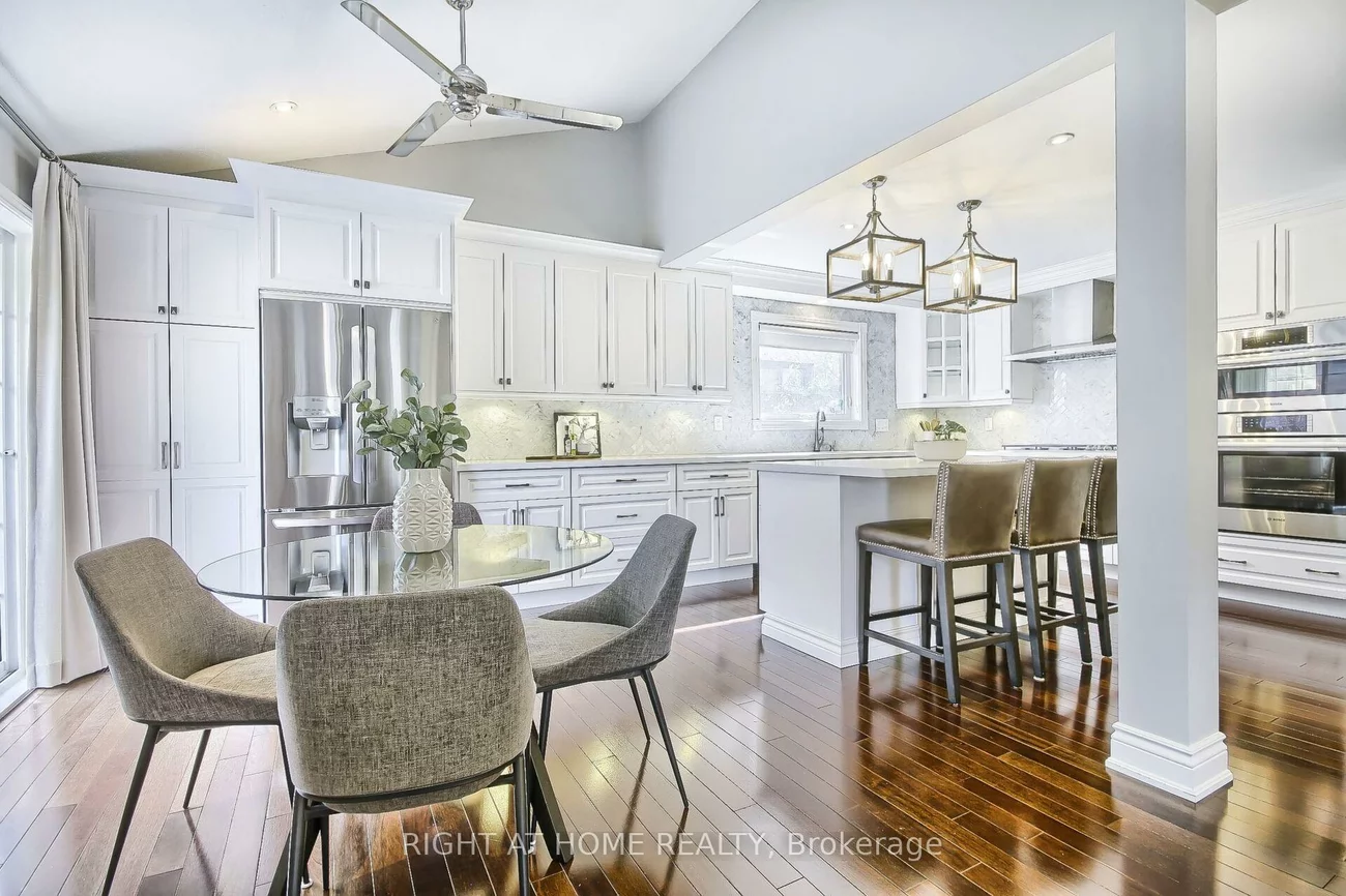 2279, Grand Ravine, 1015 - RO River Oaks, Oakville