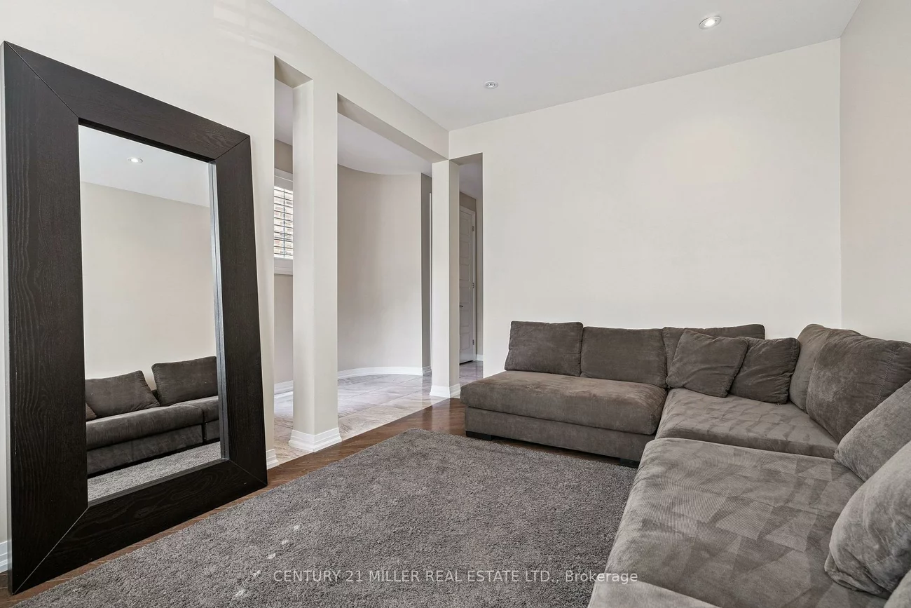 375, Begonia, 1008 - GO Glenorchy, Oakville