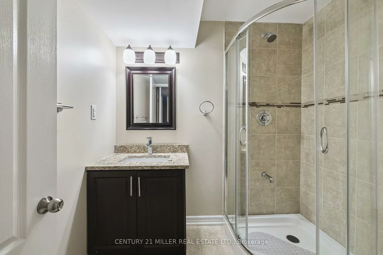 375, Begonia, 1008 - GO Glenorchy, Oakville