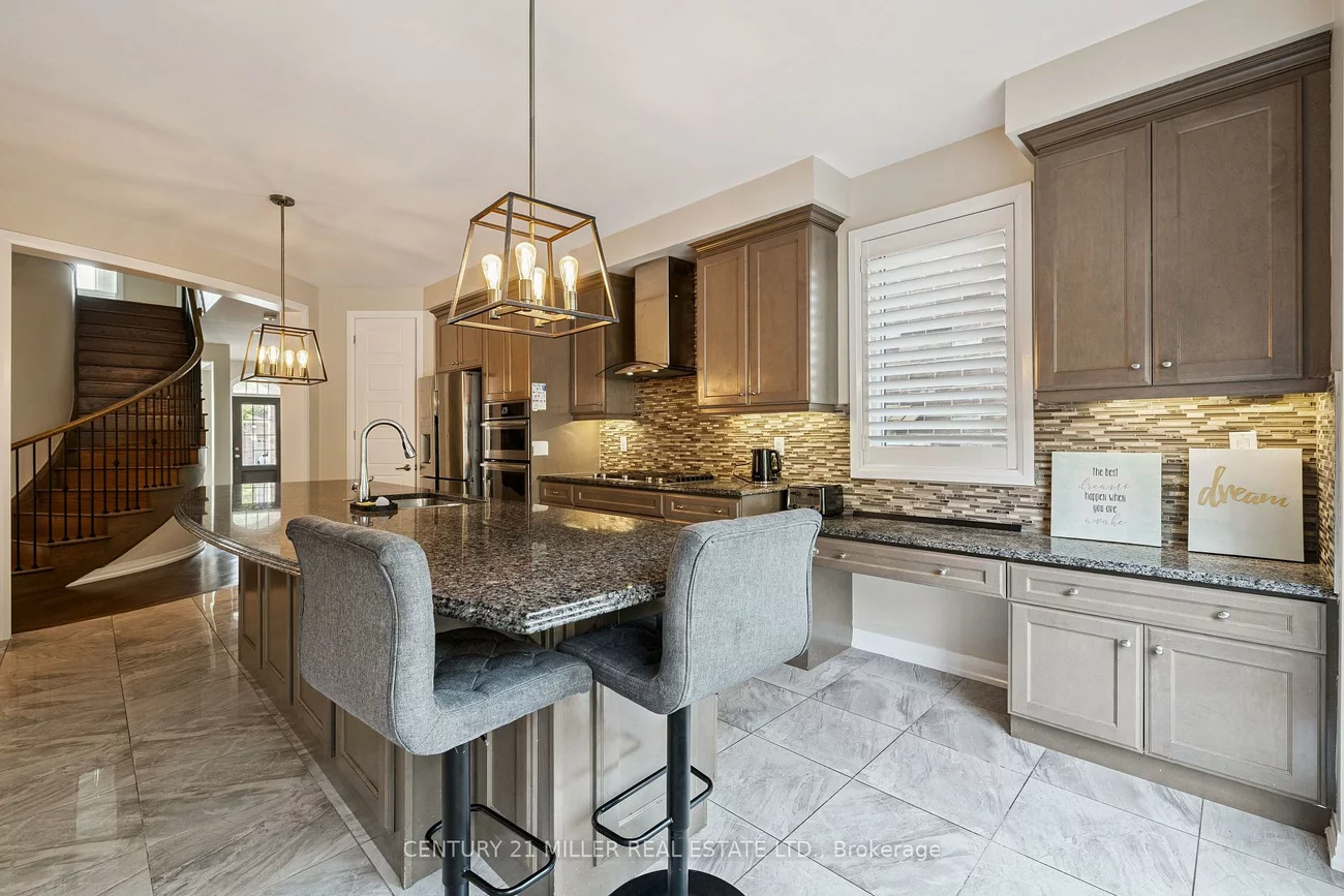 375, Begonia, 1008 - GO Glenorchy, Oakville