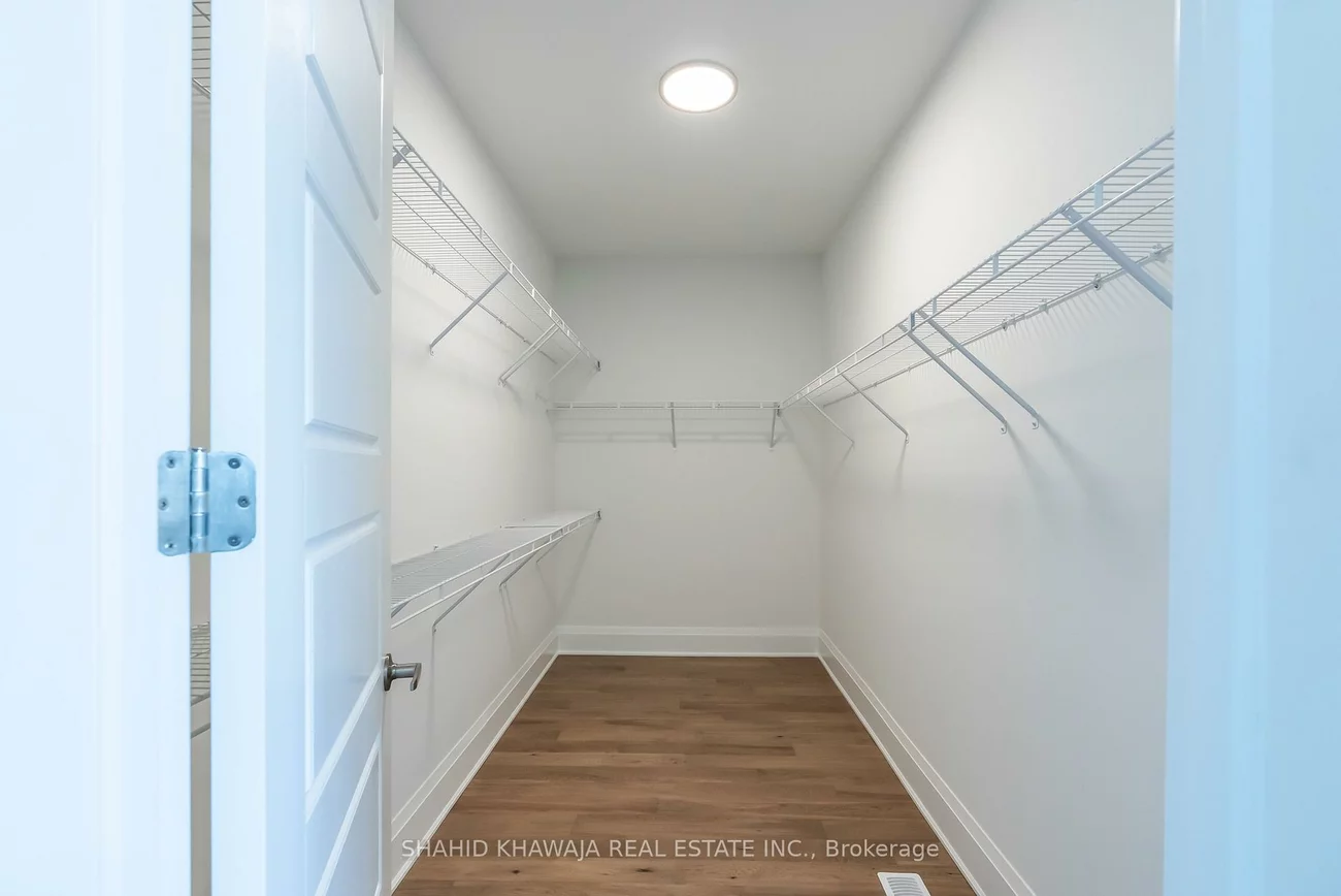 1288, Onyx, 1010 - JM Joshua Meadows, Oakville