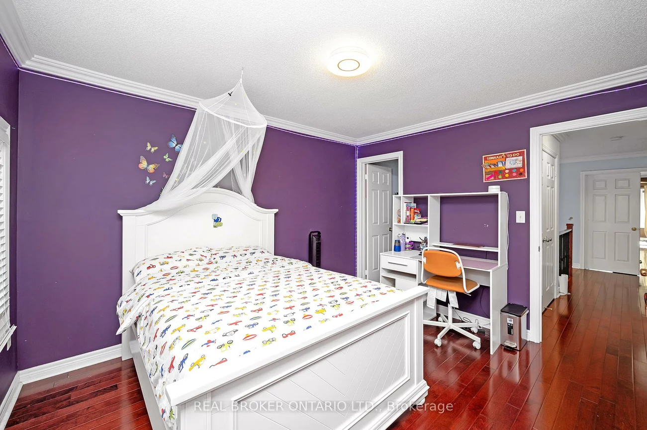 2295, Rochester, 1000 - BC Bronte Creek, Oakville