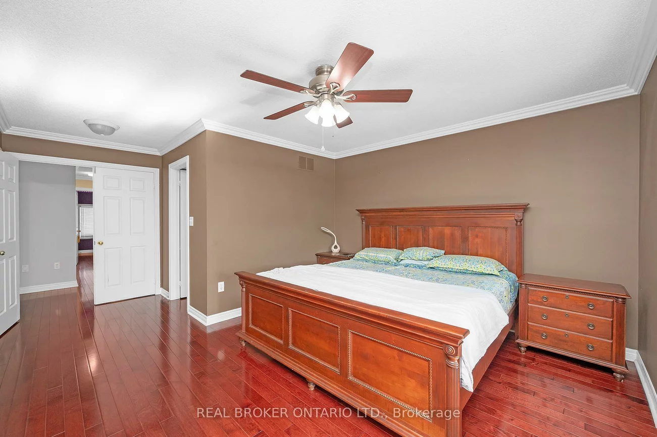 2295, Rochester, 1000 - BC Bronte Creek, Oakville
