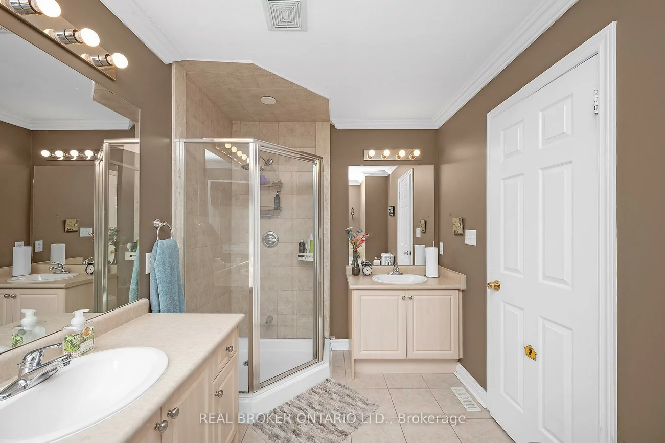 2295, Rochester, 1000 - BC Bronte Creek, Oakville