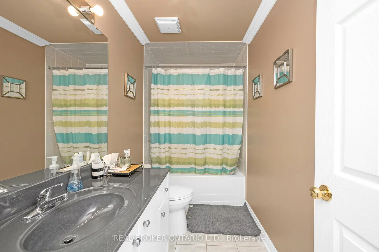 2295, Rochester, 1000 - BC Bronte Creek, Oakville