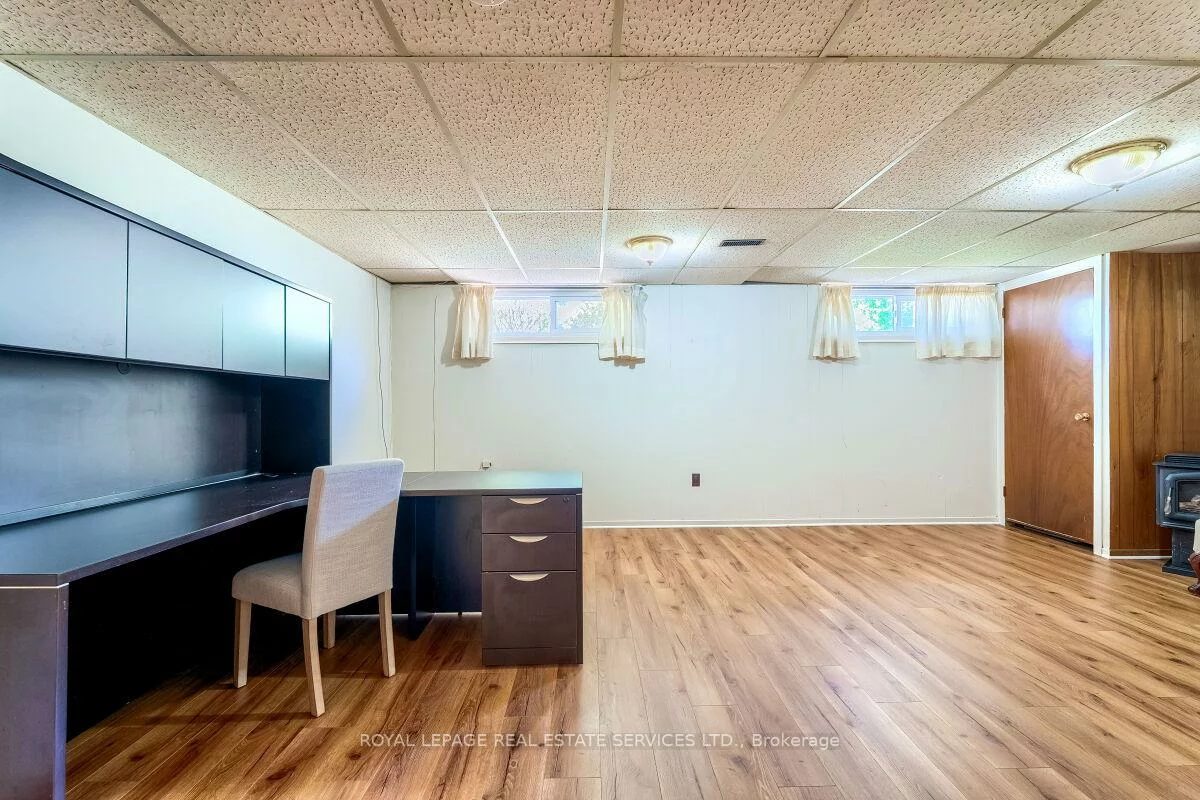 553, Taplow, 1020 - WO West, Oakville