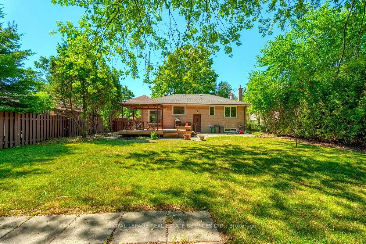 553, Taplow, 1020 - WO West, Oakville